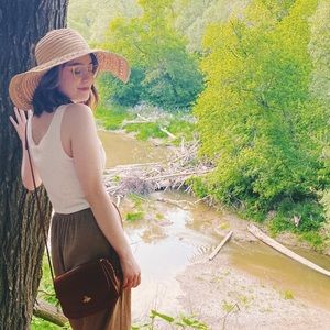 Meet your Posher, Brooke